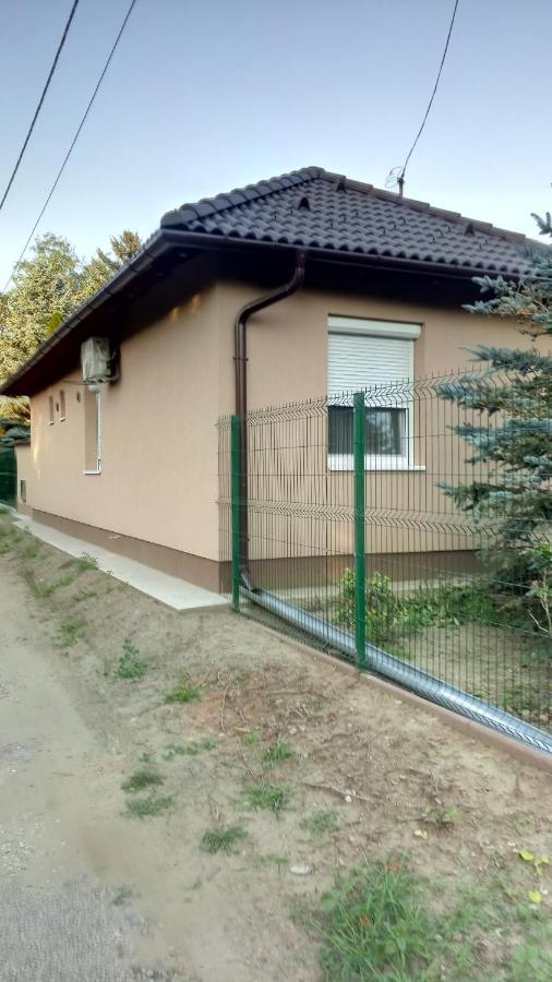 Golden Apartman Oroshaza Exterior photo