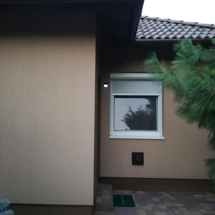 Golden Apartman Oroshaza Exterior photo