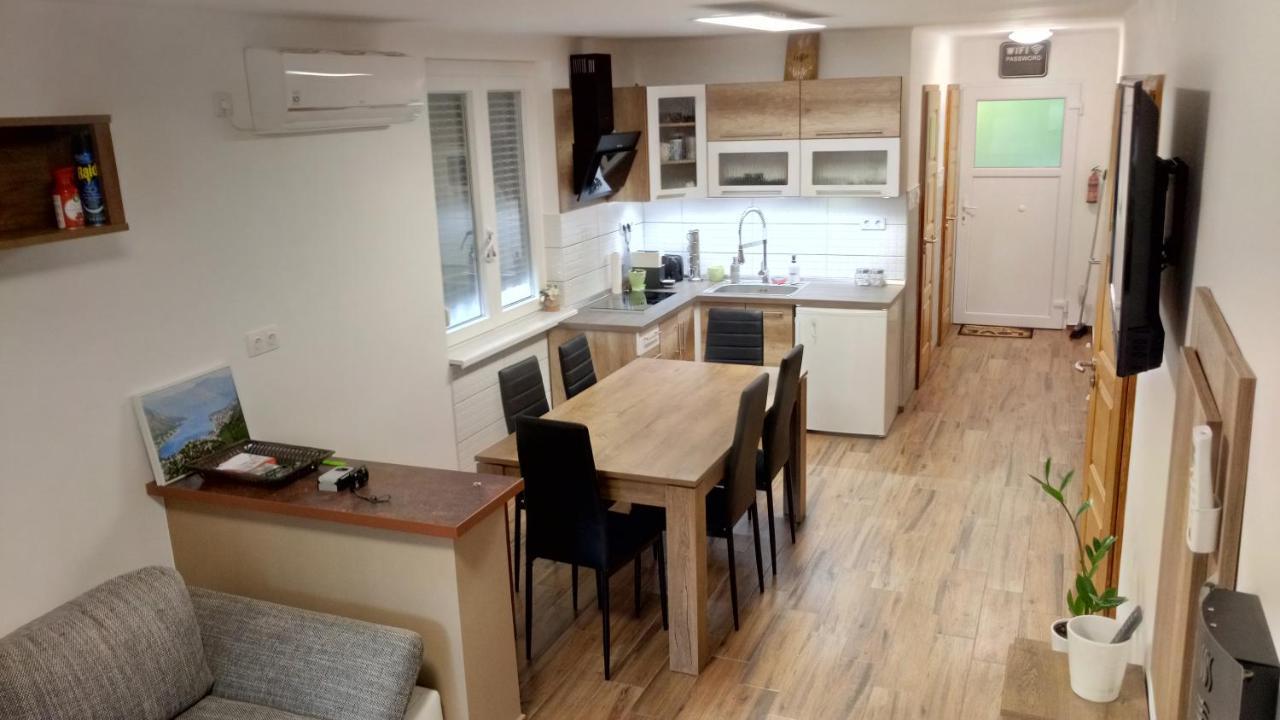 Golden Apartman Oroshaza Exterior photo
