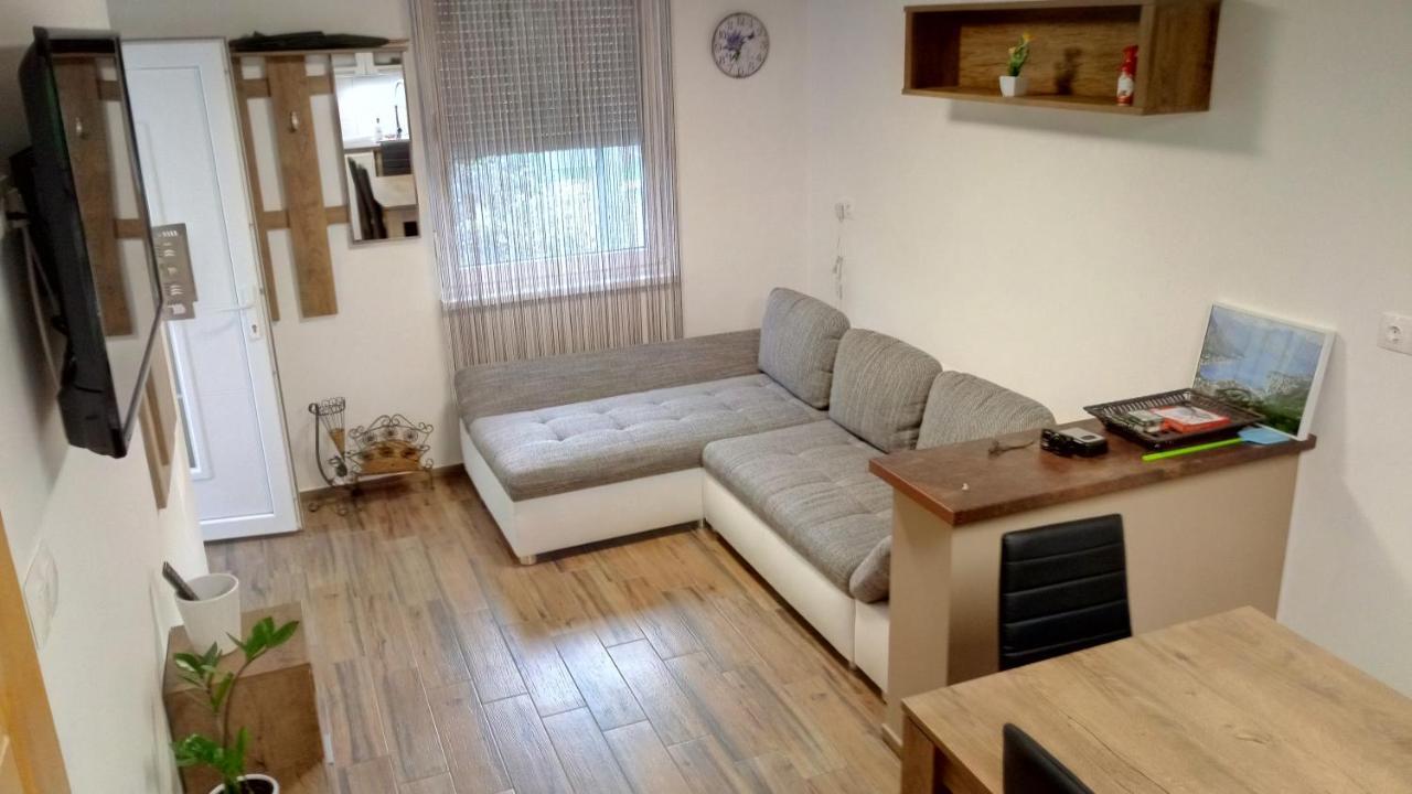 Golden Apartman Oroshaza Exterior photo