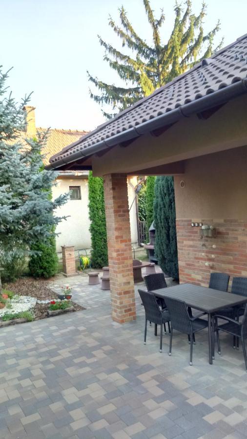 Golden Apartman Oroshaza Exterior photo